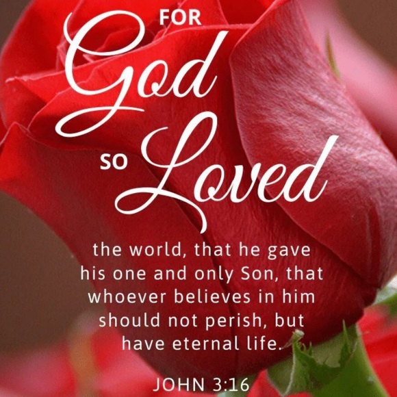 MEET YOUR POSHER CHRISTINA! - Picture 4 of 7